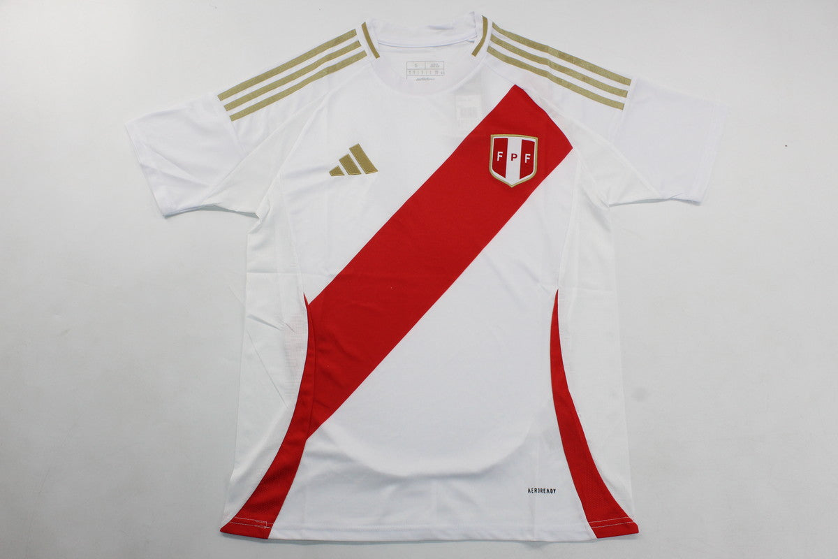 Primera equipación Perú Copa América 2024